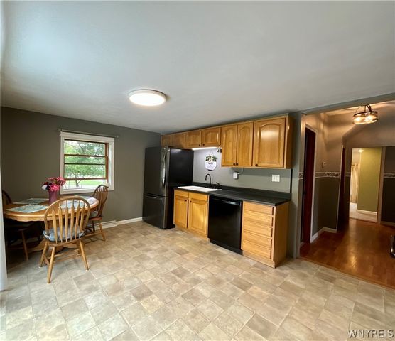 5427 Berg Road, Orchard Park, NY 14218