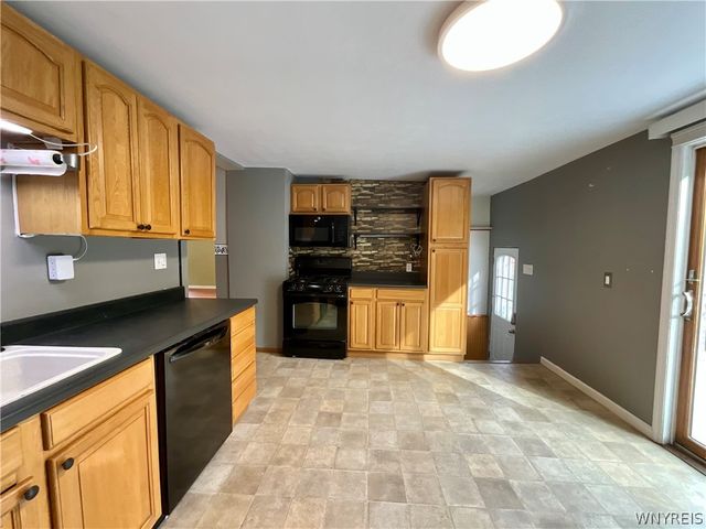 5427 Berg Road, Orchard Park, NY 14218
