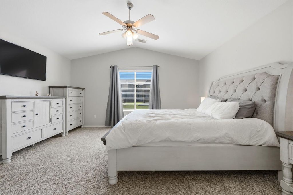 Image 34 of property listing at 1849 W Spring Crest Street, Hanford, CA 93230