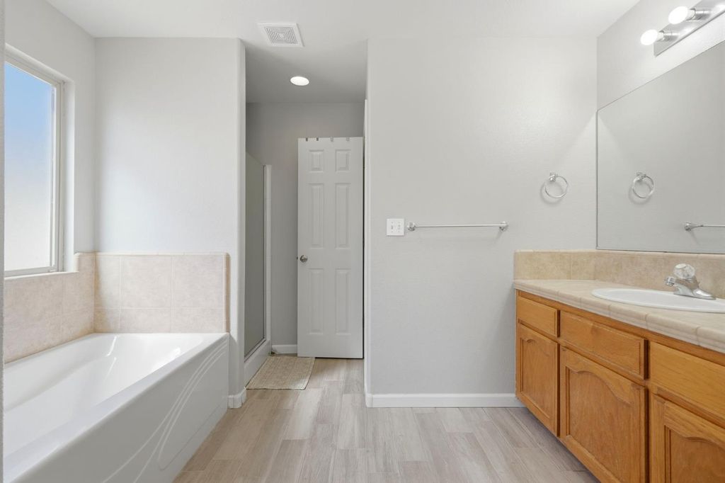 Image 35 of property listing at 1849 W Spring Crest Street, Hanford, CA 93230