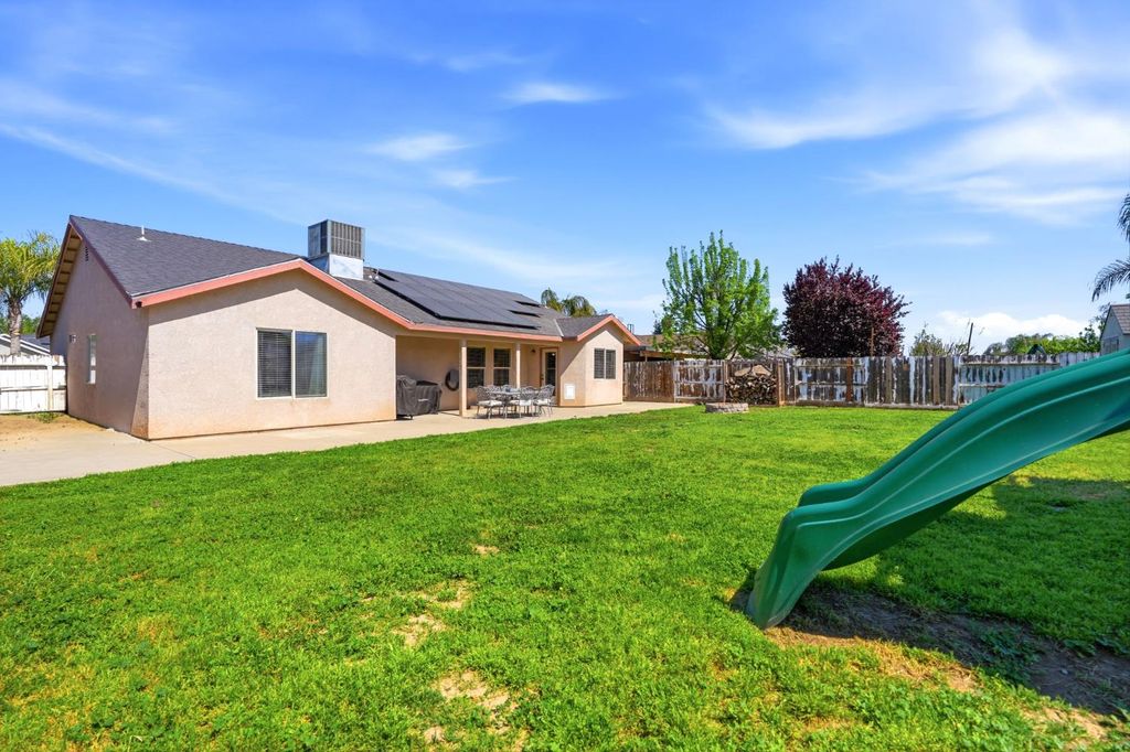 Image 43 of property listing at 1849 W Spring Crest Street, Hanford, CA 93230