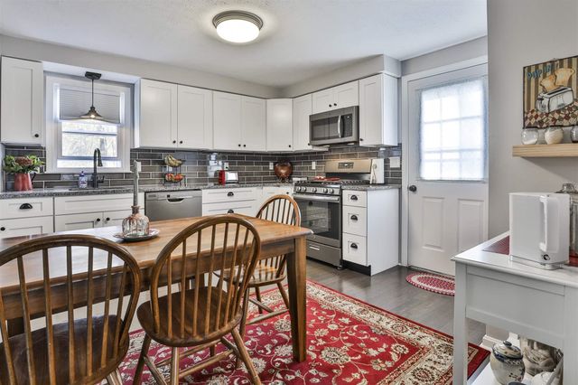 2 Fieldstone Drive, Derry, NH 03038