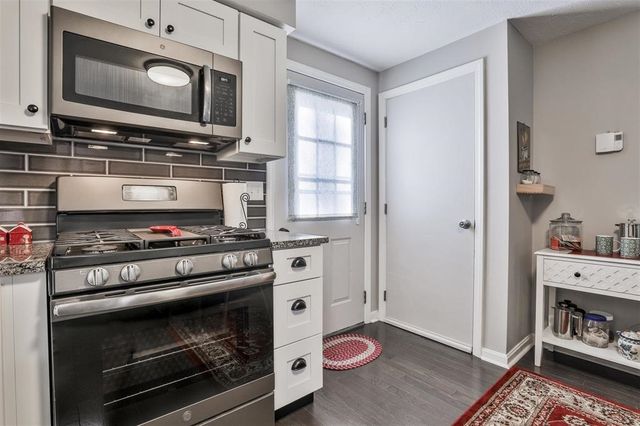 2 Fieldstone Drive, Derry, NH 03038