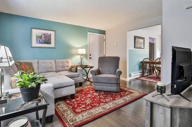 2 Fieldstone Drive, Derry, NH 03038