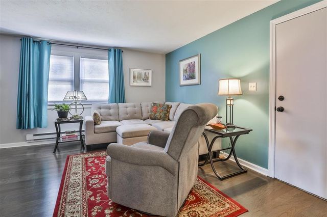 2 Fieldstone Drive, Derry, NH 03038