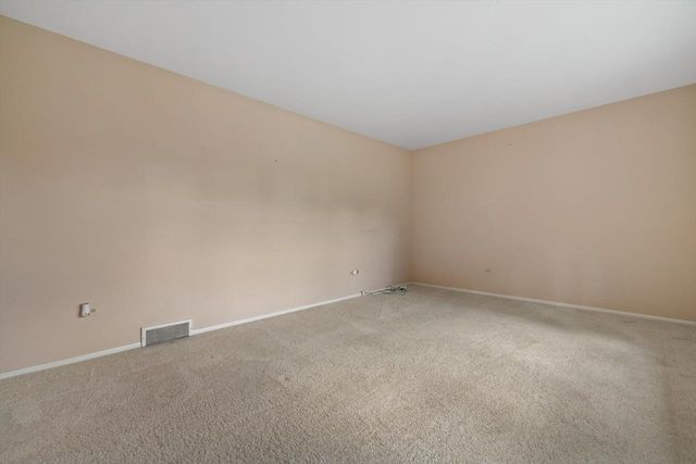 8640 111th AVENUE, Pleasant Prairie, WI 53158