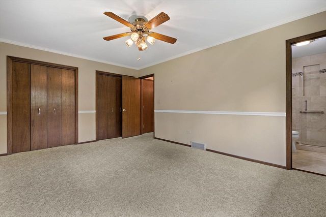 8640 111th AVENUE, Pleasant Prairie, WI 53158