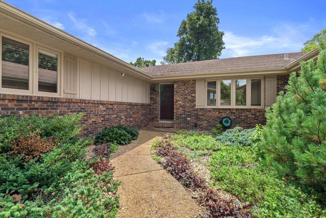 8640 111th AVENUE, Pleasant Prairie, WI 53158