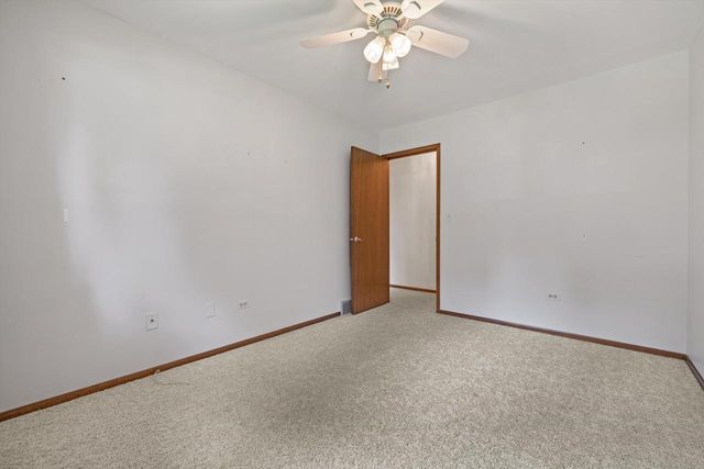 8640 111th AVENUE, Pleasant Prairie, WI 53158