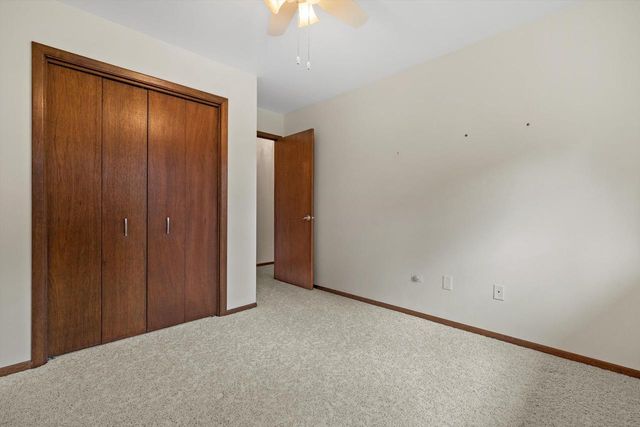 8640 111th AVENUE, Pleasant Prairie, WI 53158