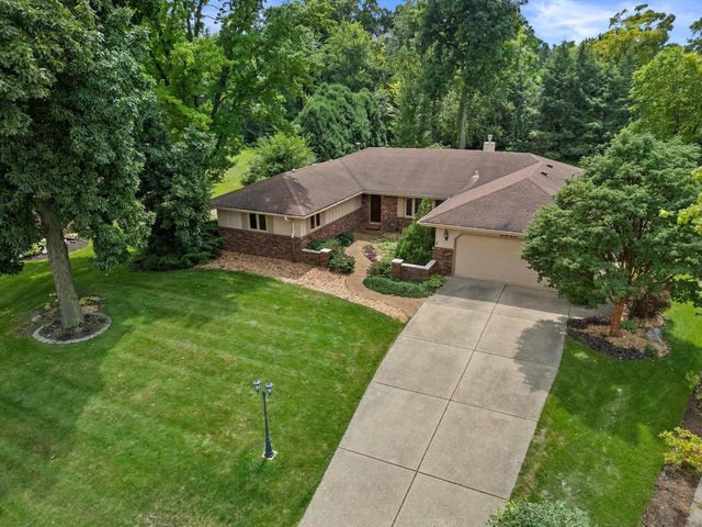 8640 111th AVENUE, Pleasant Prairie, WI 53158