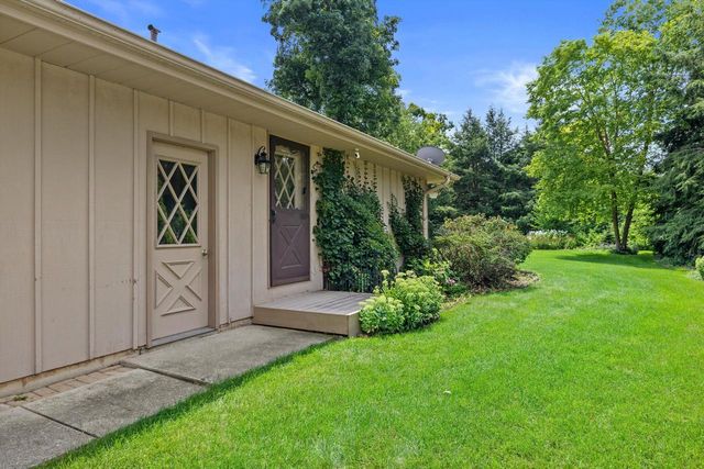 8640 111th AVENUE, Pleasant Prairie, WI 53158