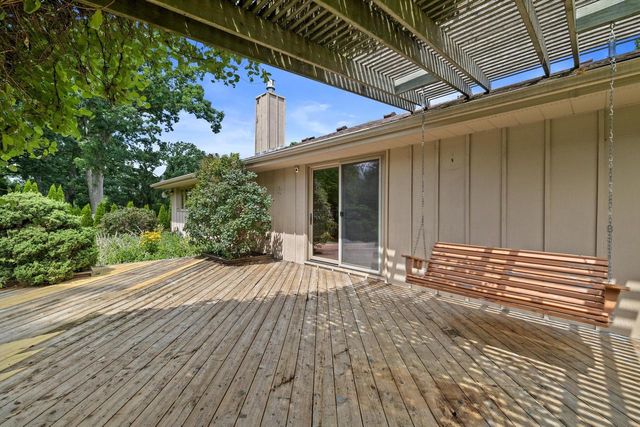 8640 111th AVENUE, Pleasant Prairie, WI 53158