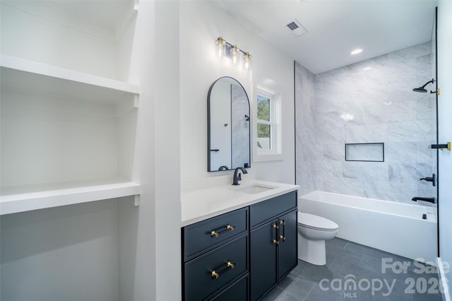 253 Eagles Eye Drive, Hendersonville, NC 28792