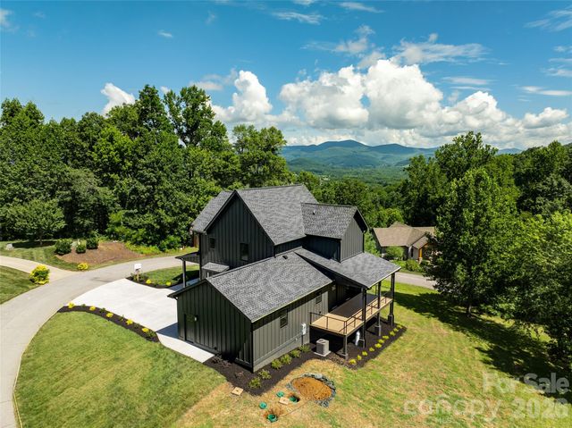253 Eagles Eye Drive, Hendersonville, NC 28792