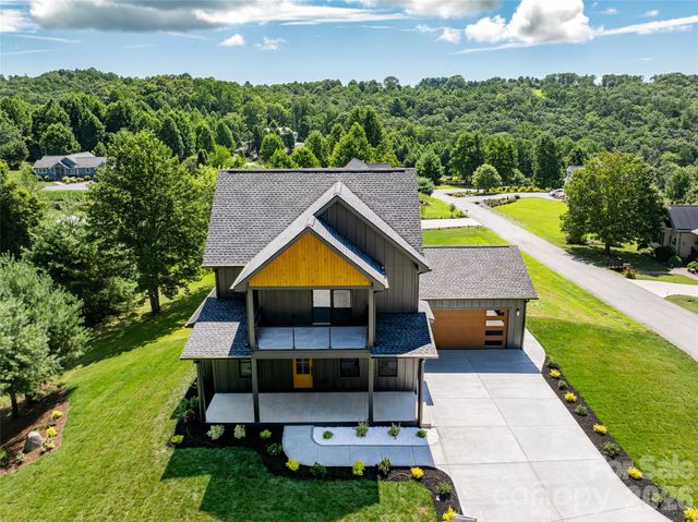 253 Eagles Eye Drive, Hendersonville, NC 28792