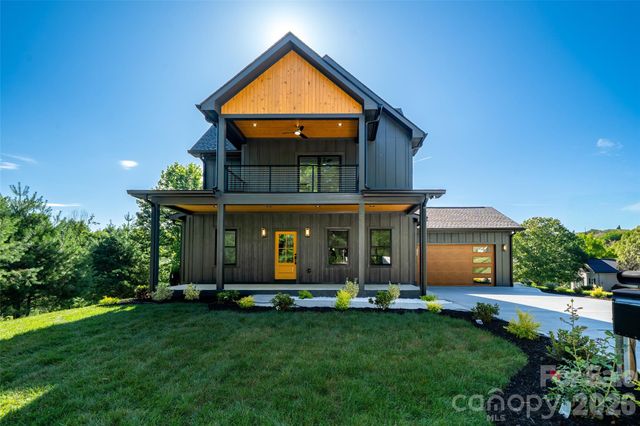 253 Eagles Eye Drive, Hendersonville, NC 28792