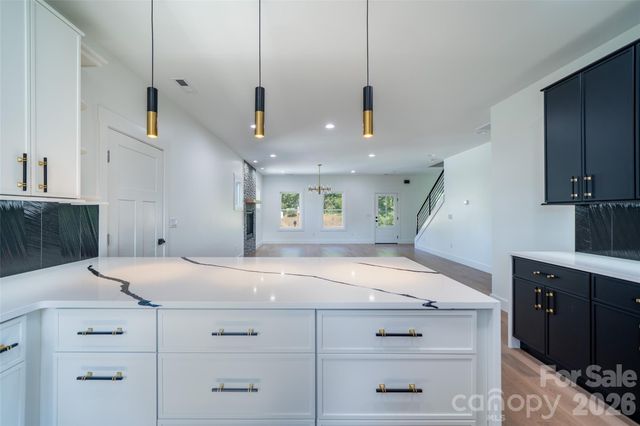 253 Eagles Eye Drive, Hendersonville, NC 28792