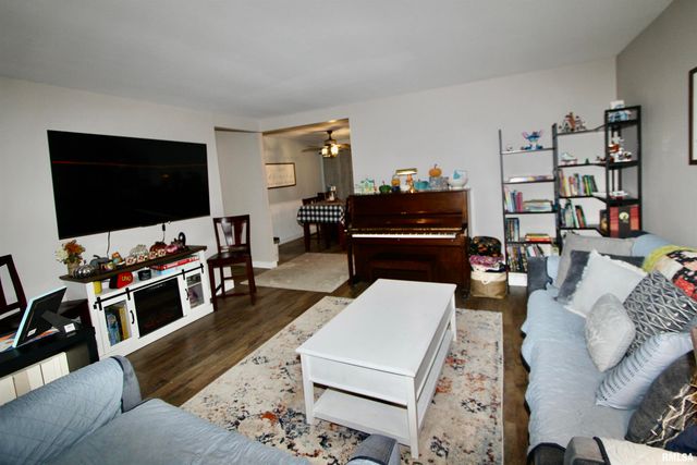 314 DUNDEE Road, East Peoria, IL 61611