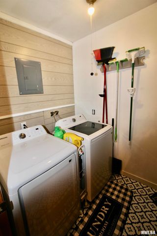 314 DUNDEE Road, East Peoria, IL 61611