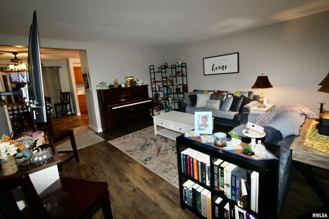 314 DUNDEE Road, East Peoria, IL 61611