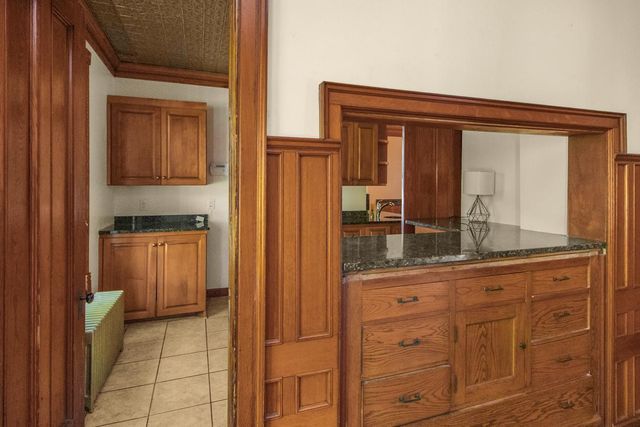 565 Holly Avenue, Saint Paul, MN 55102