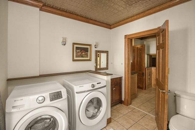 565 Holly Avenue, Saint Paul, MN 55102