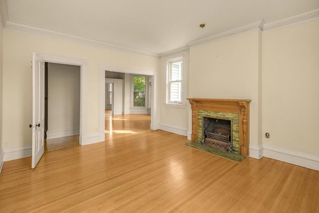 565 Holly Avenue, Saint Paul, MN 55102