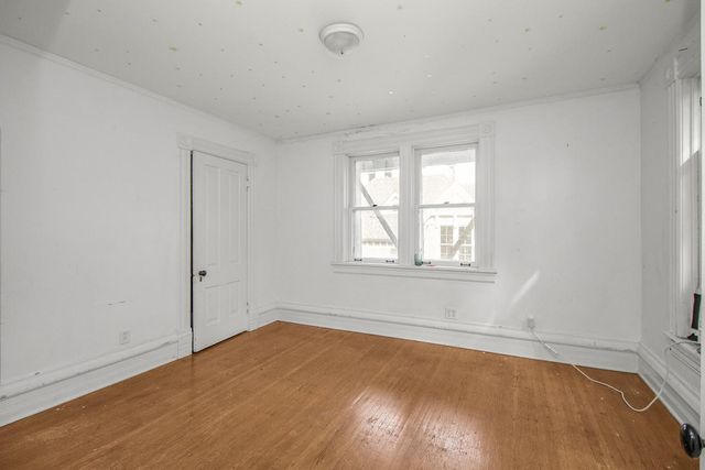 565 Holly Avenue, Saint Paul, MN 55102