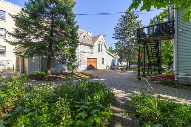 565 Holly Avenue, Saint Paul, MN 55102