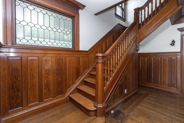 565 Holly Avenue, Saint Paul, MN 55102