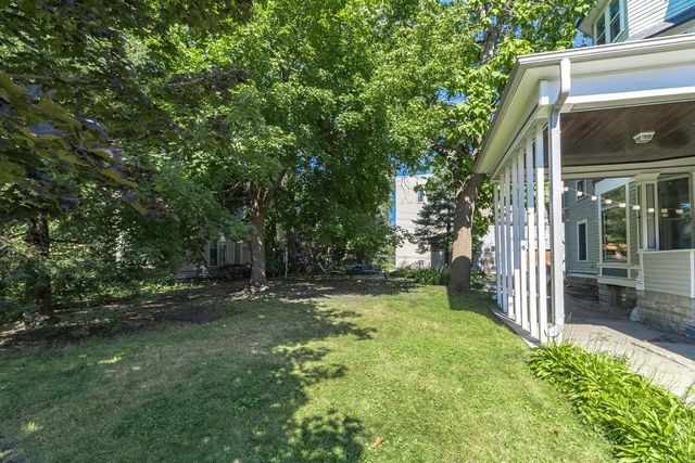 565 Holly Avenue, Saint Paul, MN 55102