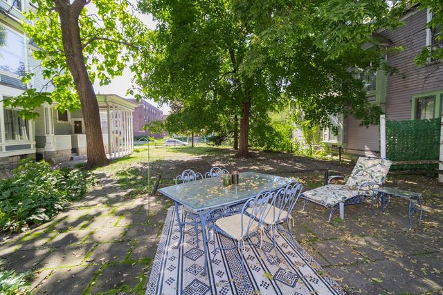 565 Holly Avenue, Saint Paul, MN 55102