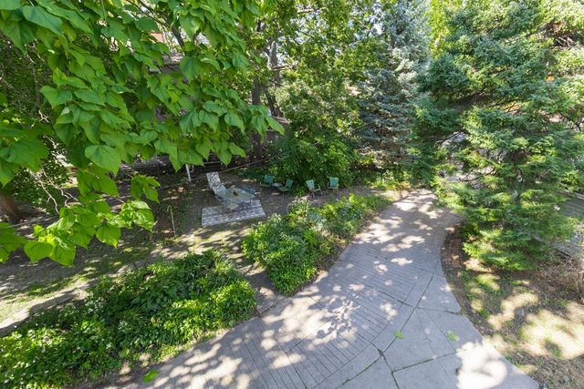 565 Holly Avenue, Saint Paul, MN 55102