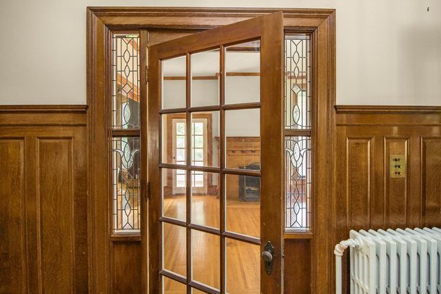 565 Holly Avenue, Saint Paul, MN 55102