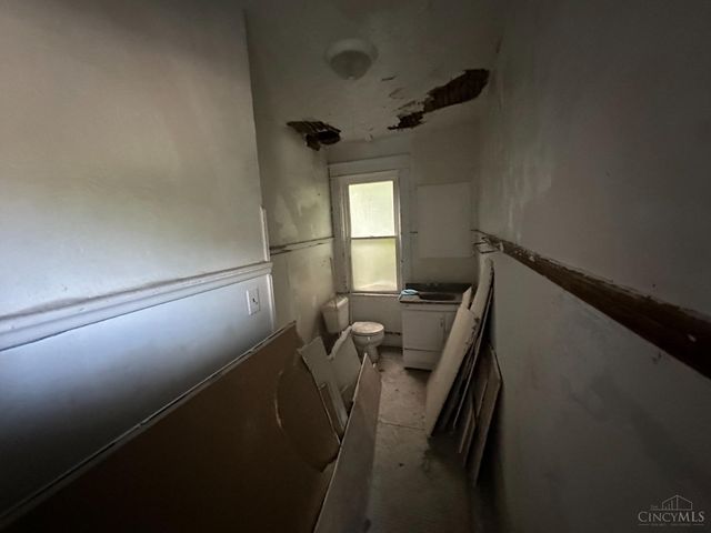 2307 Vine Street, Cincinnati, OH 45219