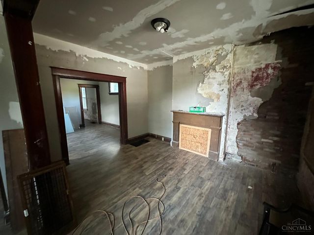 2307 Vine Street, Cincinnati, OH 45219