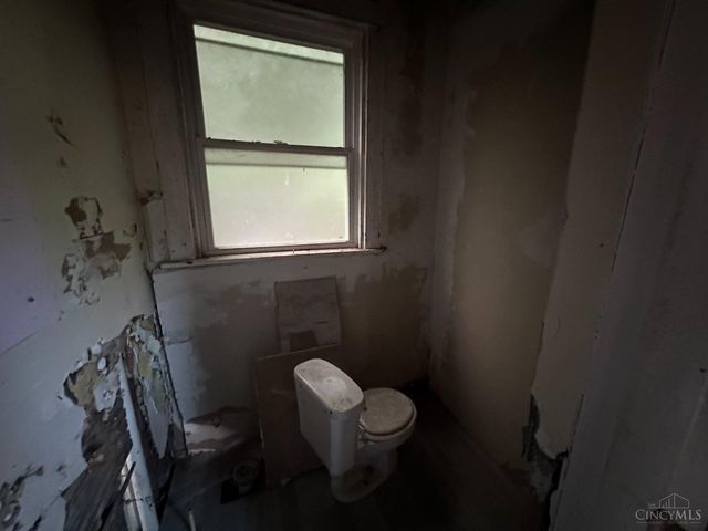 2307 Vine Street, Cincinnati, OH 45219