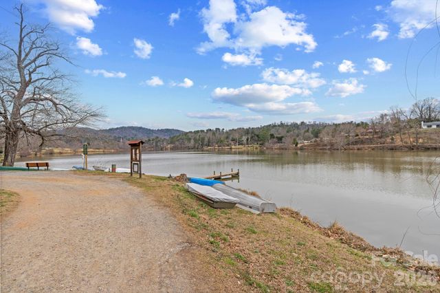 50 Midland Drive, Asheville, NC 28804