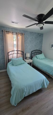 1339 S Lakeland Drive, North Charleston, SC 29406