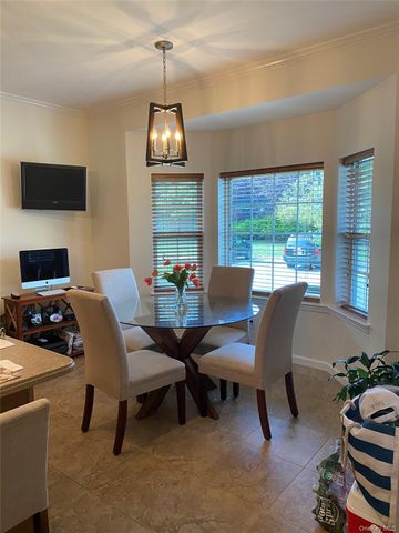 124 Brattle Circle, Melville, NY 11747