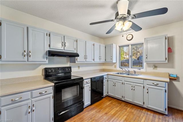 6590 Riverwood Road, Walkertown, NC 27051