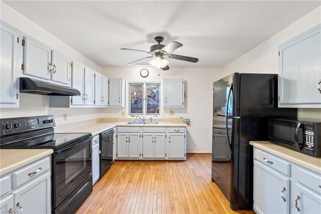 6590 Riverwood Road, Walkertown, NC 27051