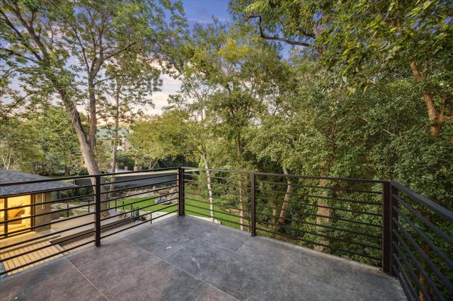 203 Cove Creek Lane, Houston, TX 77042