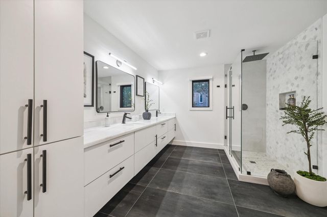 203 Cove Creek Lane, Houston, TX 77042