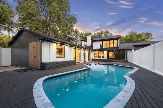 203 Cove Creek Lane, Houston, TX 77042