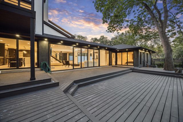 203 Cove Creek Lane, Houston, TX 77042