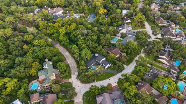 203 Cove Creek Lane, Houston, TX 77042