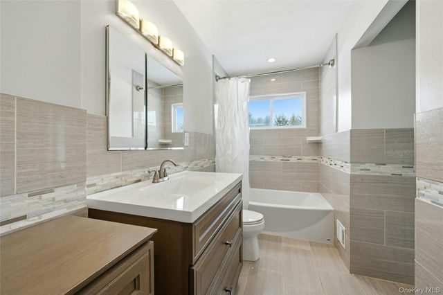 4 Stell Lane, East Northport, NY 11731