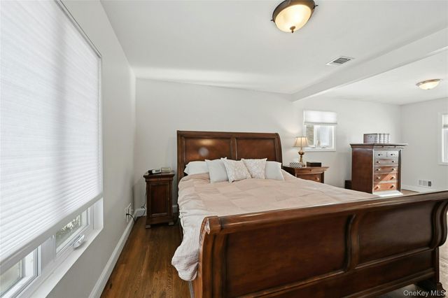 4 Stell Lane, East Northport, NY 11731